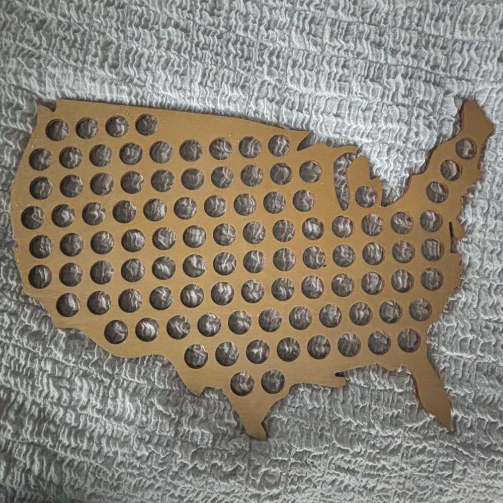 Beer cap USA shaped wall art